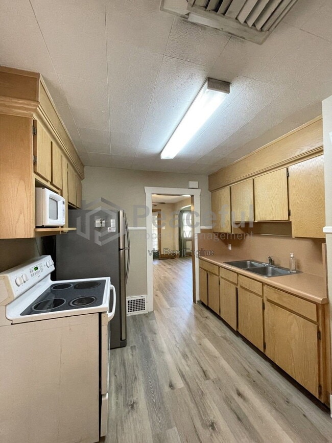 Photo - 1637 S 800 E