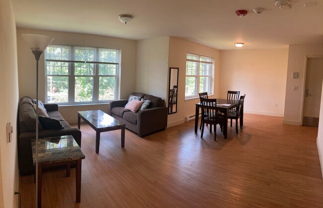 Photo - 312 Thurston Ave