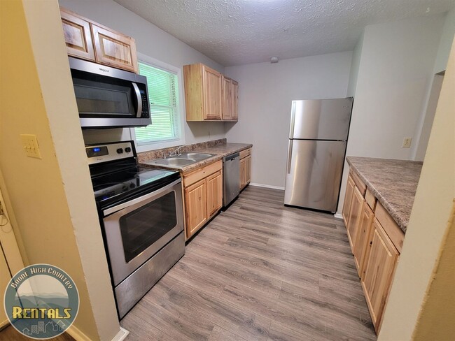 Photo - 4bd Upper Unit In Duplex Right Off New Market And Close To ASU