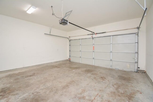 Photo - 4122 Spencer St