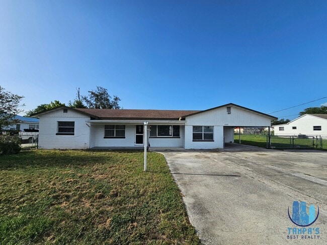 Building Photo - 4 Bedroom, 3 Bath HOUSE with a detached 1 Bedroom and 1 bath in Lakeland *MOVE-IN SPECIAL*