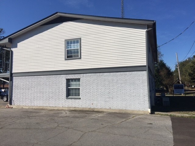 Photo - Bel-Aire Corners