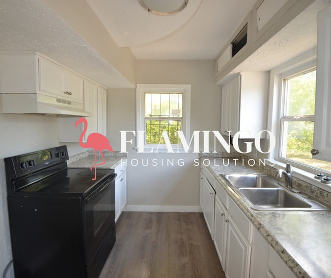 Photo - 706 Gramont Ave