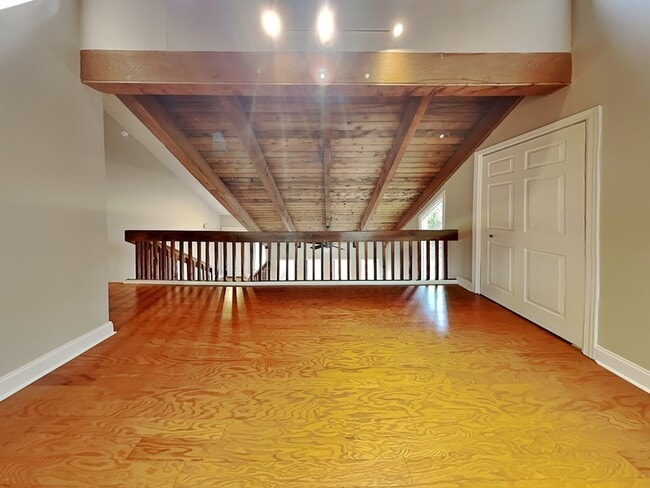 Photo - 2205 Oakrill Ct