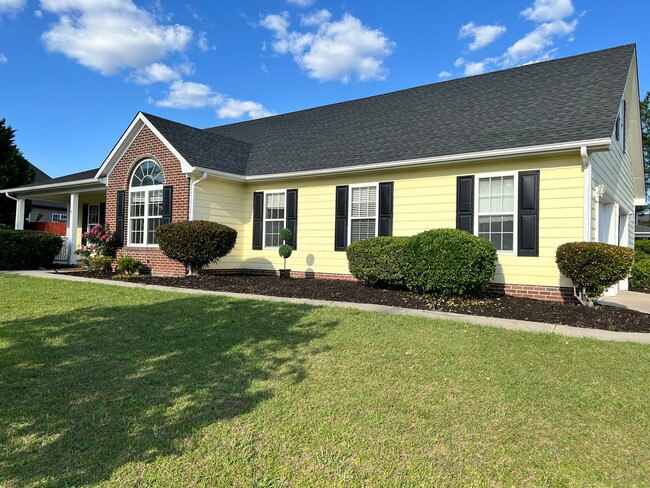 Beautiful 4br, 2.5 bath home in the Jack B... - Beautiful 4br, 2.5 bath home in the Jack B...