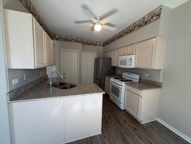 Photo - 2503 Oak Tree Ln