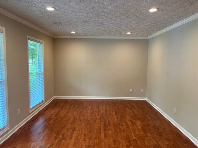 2237 Scotty Cir