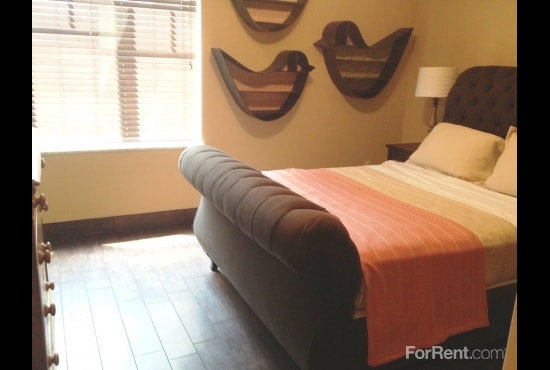 Photo - Varsity House