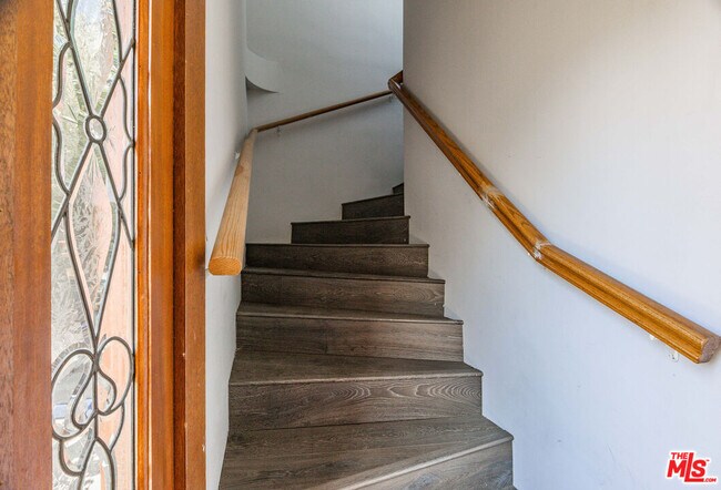 Photo - 1112 Ocean Park Blvd Unidad D