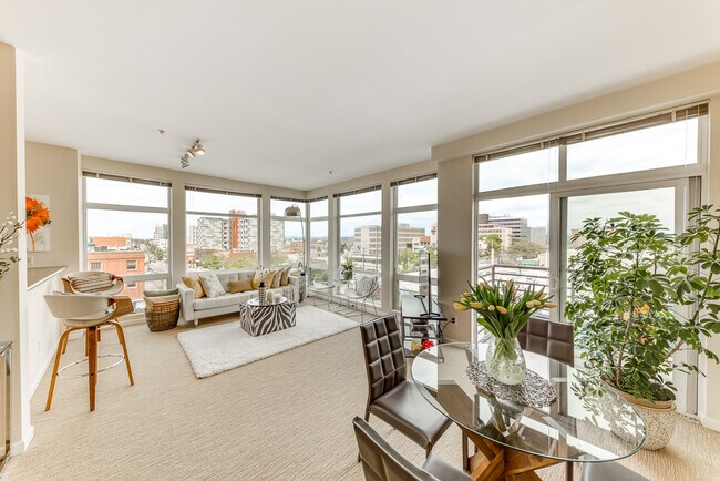 Peninsula Apartments