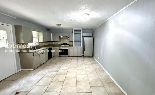 Photo - 1437 Highland Dr