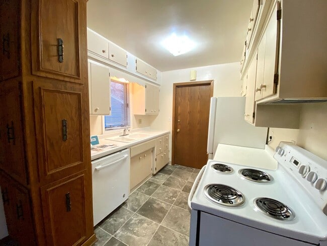 Photo - 1 Bed 1 Bath Duplex in Moorhead!