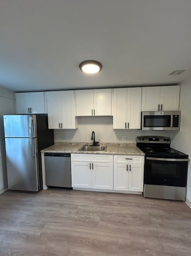 Photo - Newly Renovated 2 Bedroom Apartment in Rochester, NH!