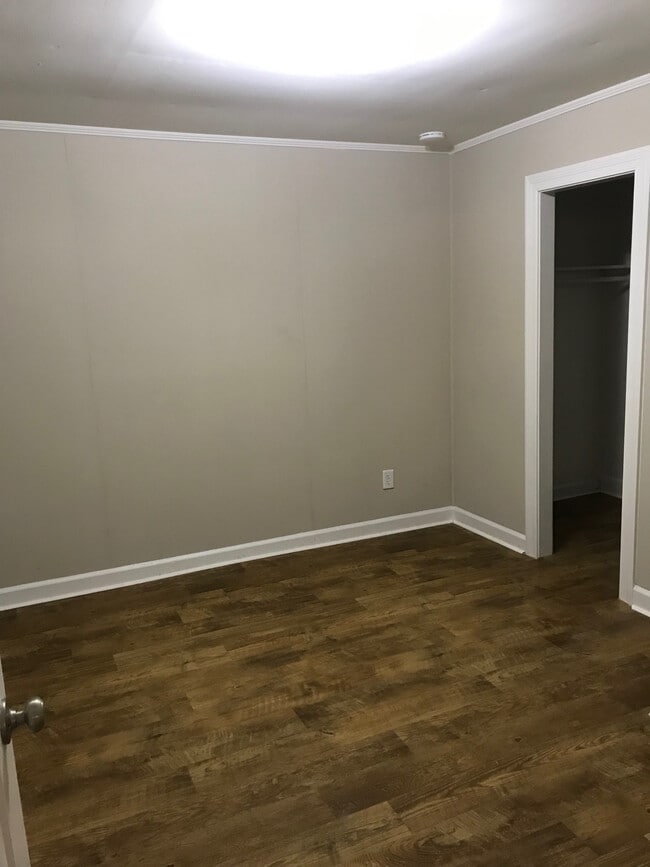 Photo - 605 Larkspur Rd