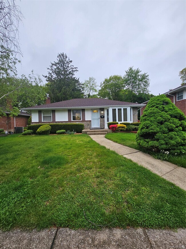 Photo - 102 Birchwood Park Dr
