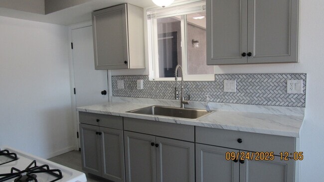 Photo - 3 bedroom 2 bathroom with Solar!!!!