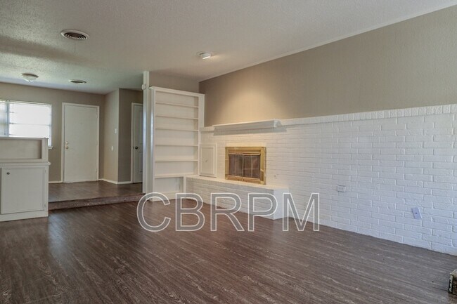 Photo - 4506 60th St