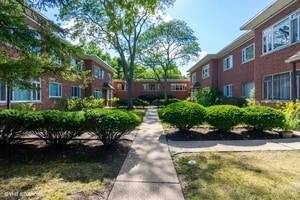 606 Green Bay Rd 1B  