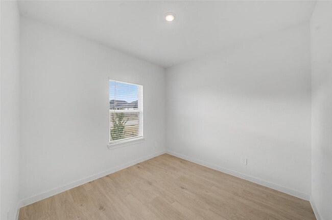 Photo - 4215 Camden Lakes St