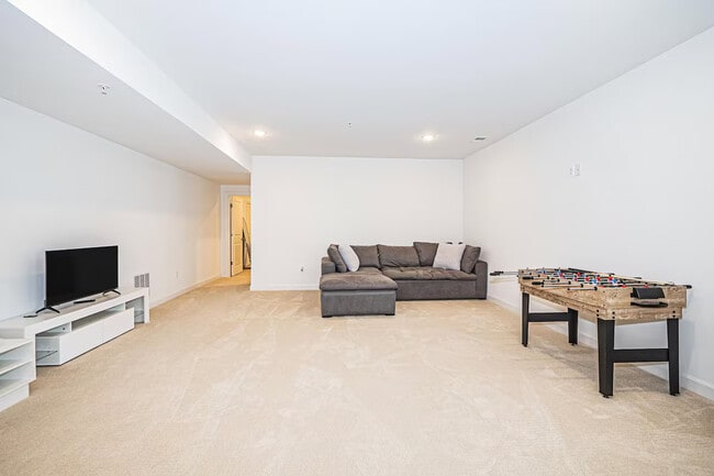 Photo - 11610 Glenn Dale Blvd