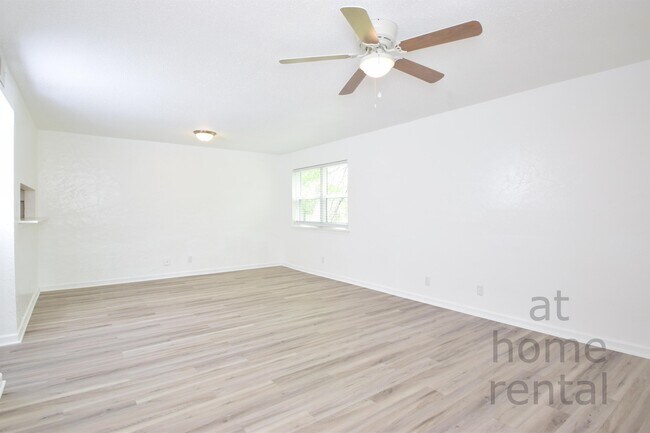 Photo - 6601 S Zunis Ave