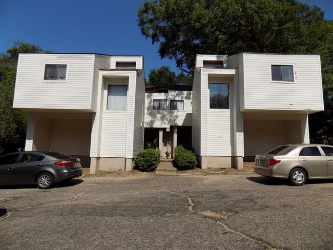 Building Photo - 1844 Larette Dr Rental