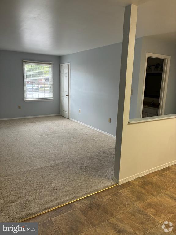 Building Photo - 534 Pangborn Blvd Rental