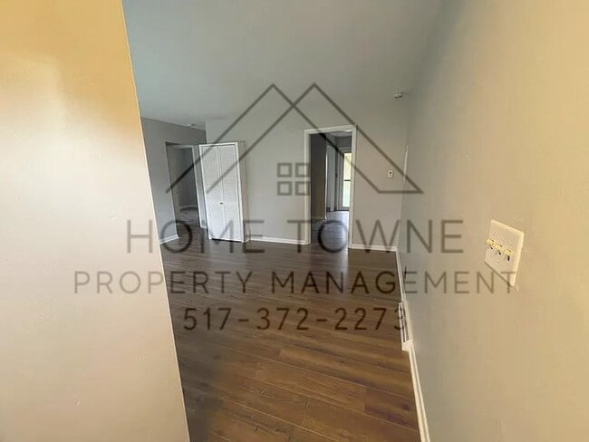 Photo - 623 Louisa St