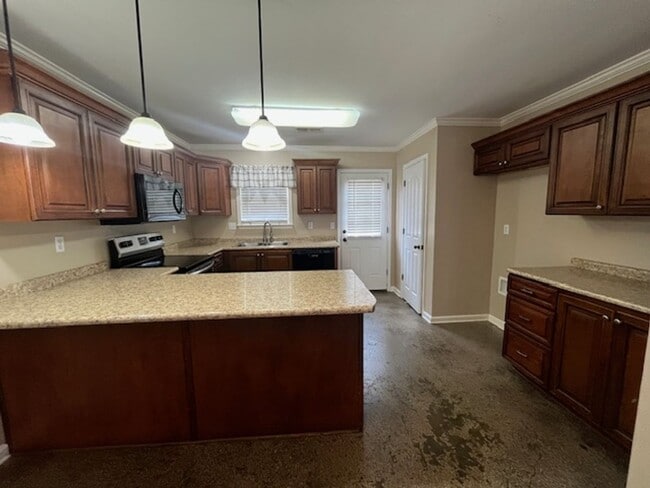 Photo - Renovated 4 Bedroom 2.5 Bath Home for Rent!