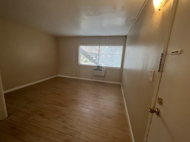 Photo - 24370 Newhall Ave Apartments