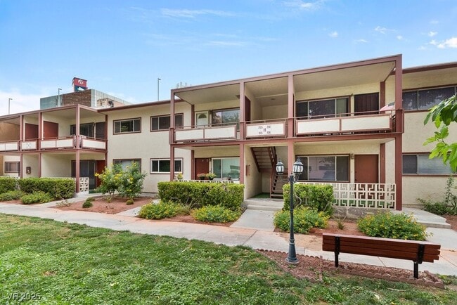 Building Photo - 350 E Desert Inn Rd Unit H205 Rental