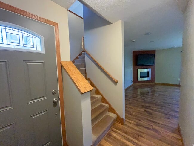 Photo - 817 Jack Russell Ave