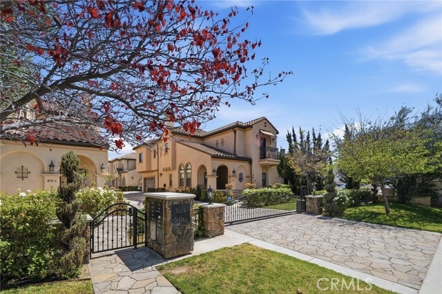 Building Photo - 612 S 2nd Ave