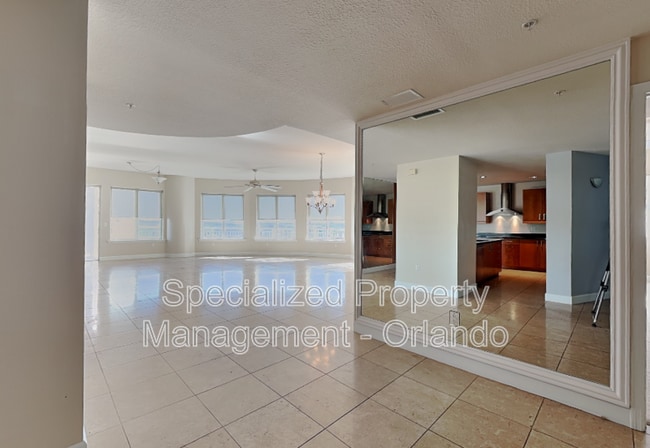 100 S Eola Dr