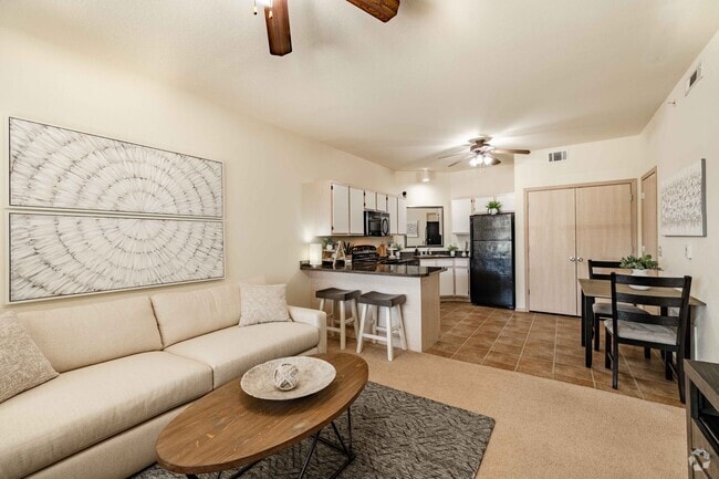 1BR, 1BA - 669SF - Family Room
