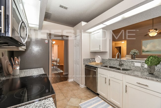 Photo - 11810 Cherry Bark Dr W
