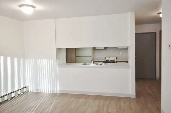 Photo - 839 S Clinton St