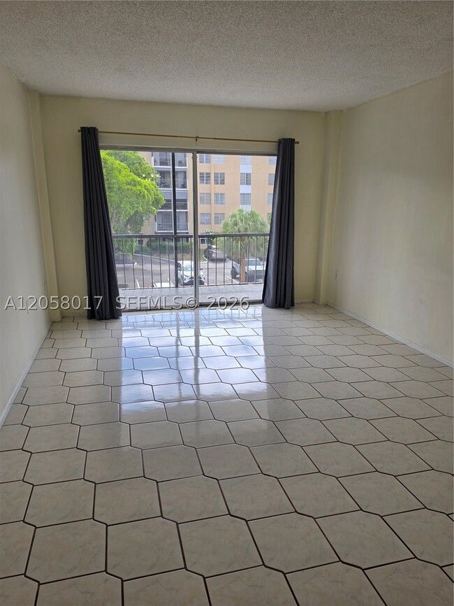 Photo - 4158 Inverrary Dr Unit 308