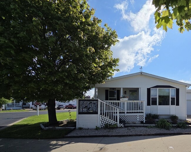 Photo - 649 Bluebird Cir