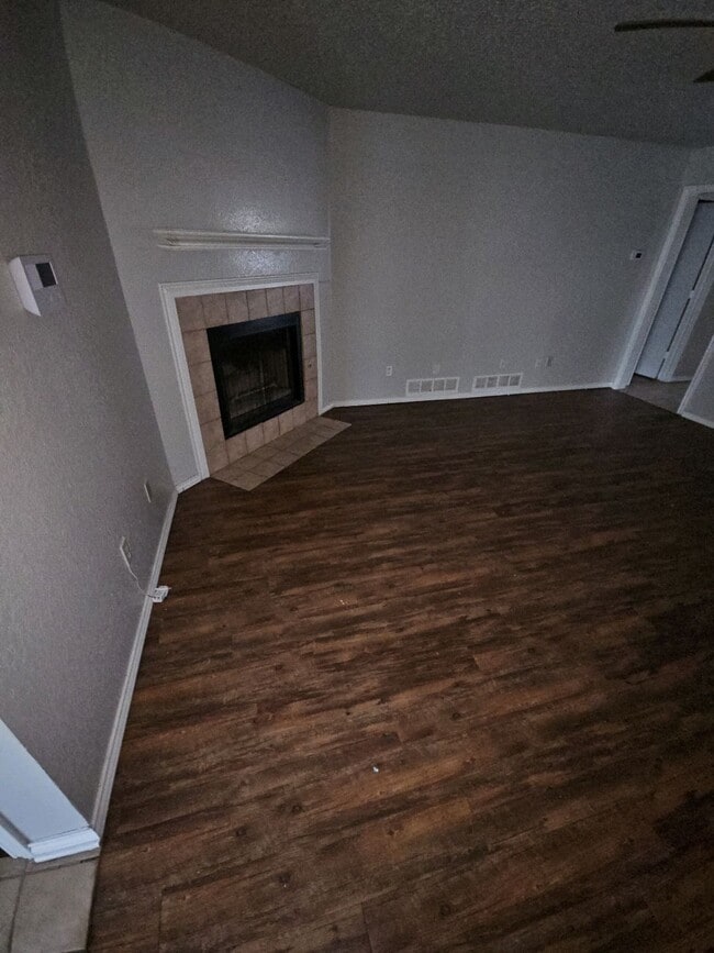 Photo - 715 Penn Pl