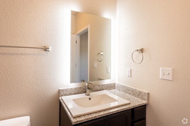 1HAB, 1BA -736&nbsp;ft² - Colorado Creek Apartment Homes