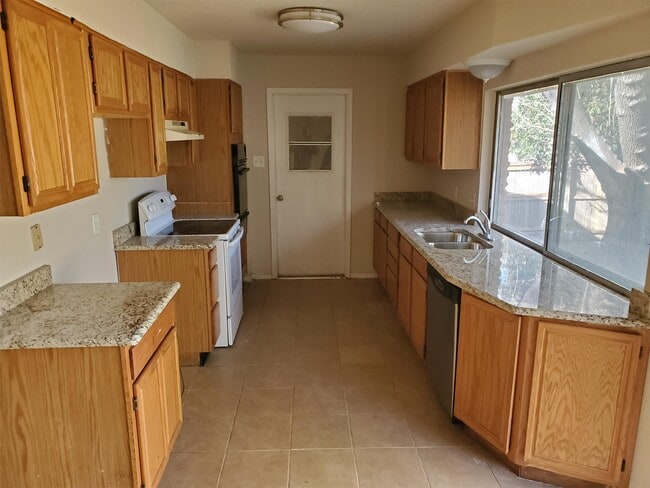 Photo - 1813 Cottonwood St