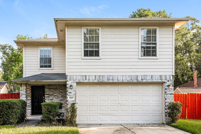 Building Photo - 8019 Scarlet Tanager Dr Rental