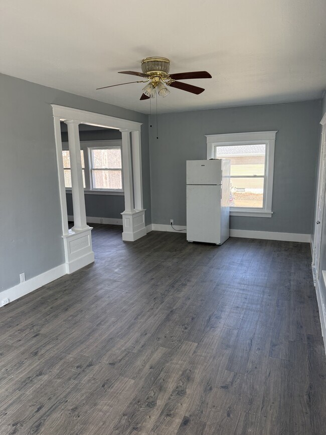 Photo - 2239 N Sheridan Rd