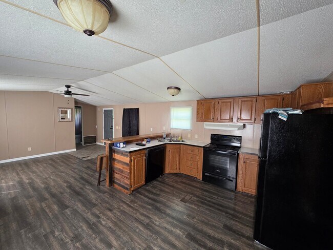 Photo - 2199 Bandy Rd