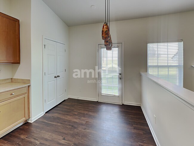 Photo - 7703 Aragorn Ln