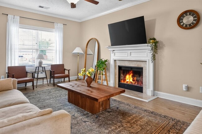 Photo - 1156 Meachem Dr