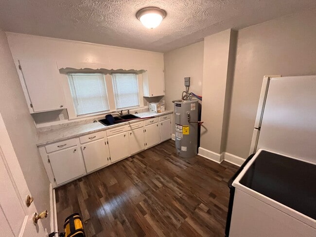 Photo - One Bedroom Renovated Duplex! Unit FOH101