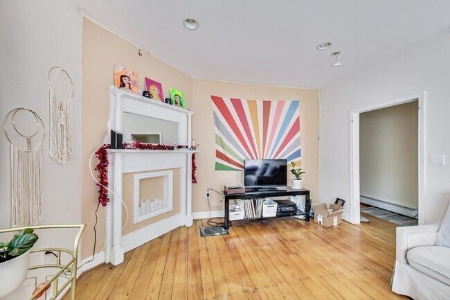 Photo - Luxury 5 Bed in Mission Hill