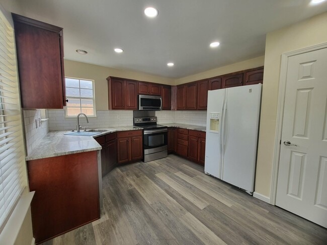 Photo - 41 Cheryl Cir